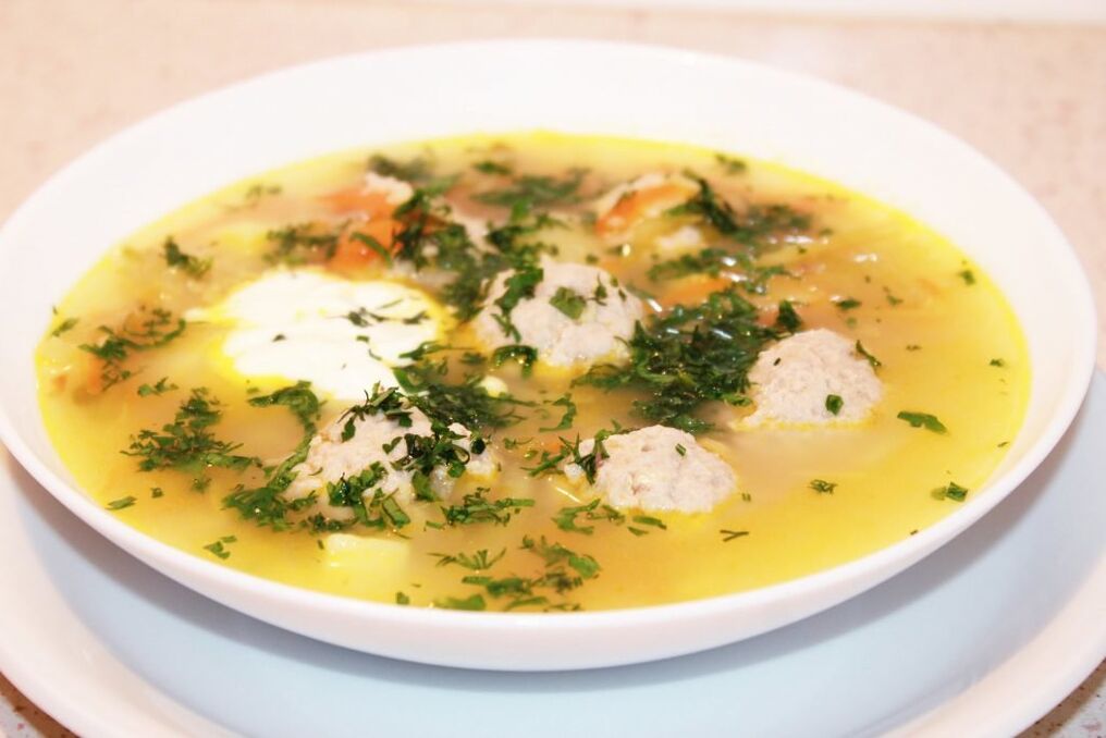 Meat soup is ideal for the alternative phase of the Dukan diet