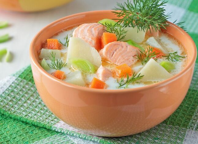 Norwegian salmon soup for those who are losing weight in the alternative or fixation phase of the Dukan diet. 